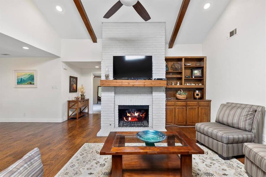 Property photo for 8350 Southmeadow Circle, Dallas, TX