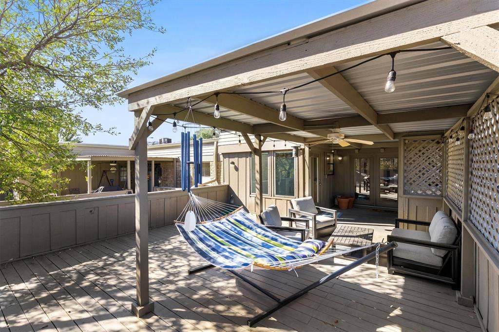 8350 Southmeadow Circle, Dallas, TX 75231