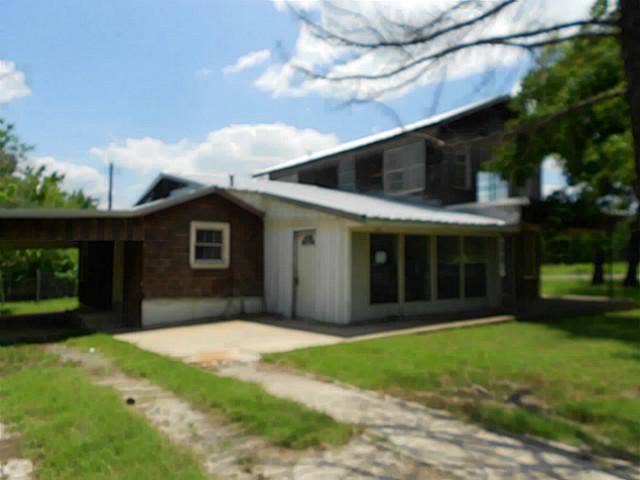 Property photo for 401 Vista Oaks, West Tawakoni, TX