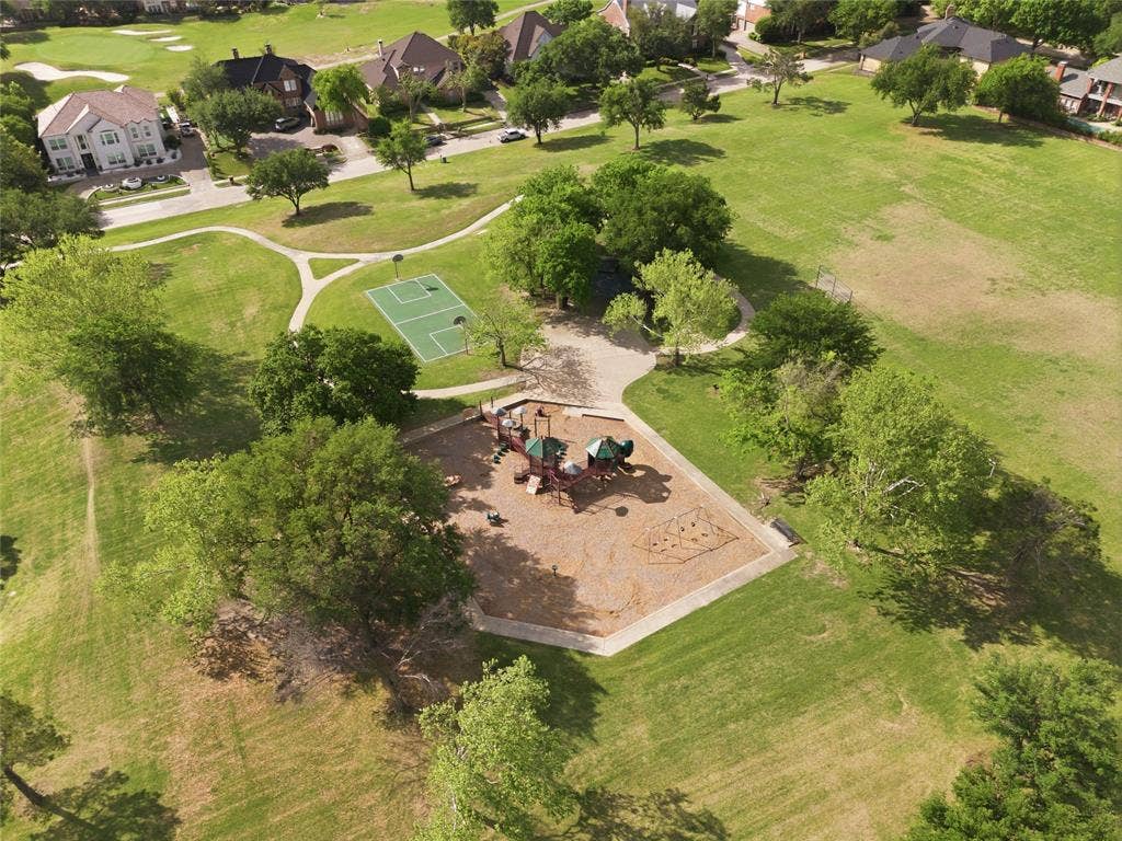 3005 Crooked Stick Drive, Plano, TX 75093 virtually staged
