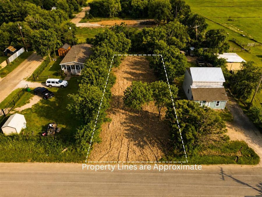Property photo for 992 Lincoln City Road, Waco, TX