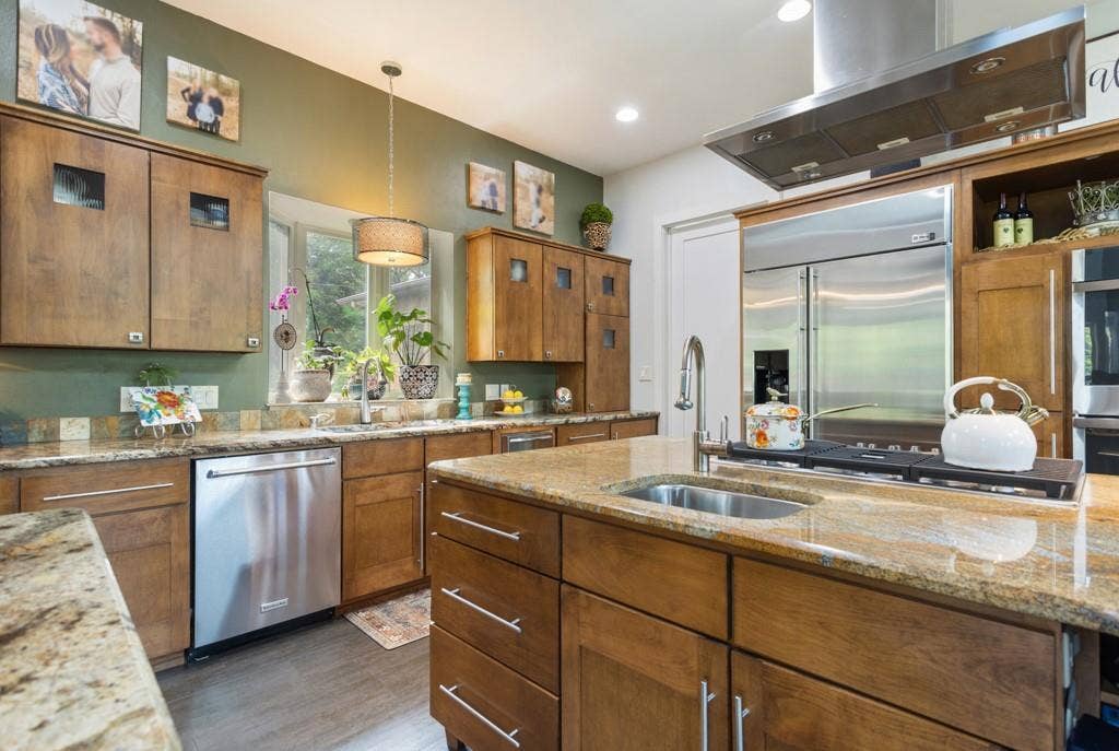 23677 Greenway Drive, Bullard, TX 75757 23677 Greenway Drive, Bullard, TX 75757