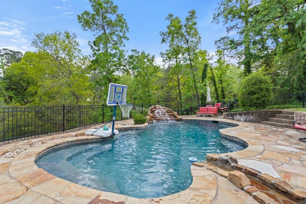 23677 Greenway Drive, Bullard, TX 75757 23677 Greenway Drive, Bullard, TX 75757
