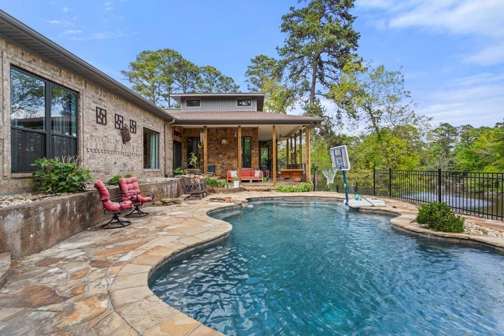 23677 Greenway Drive, Bullard, TX 75757 23677 Greenway Drive, Bullard, TX 75757