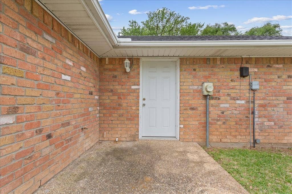 3501 Greenleaf Drive, Waco, TX 76710 Second patio