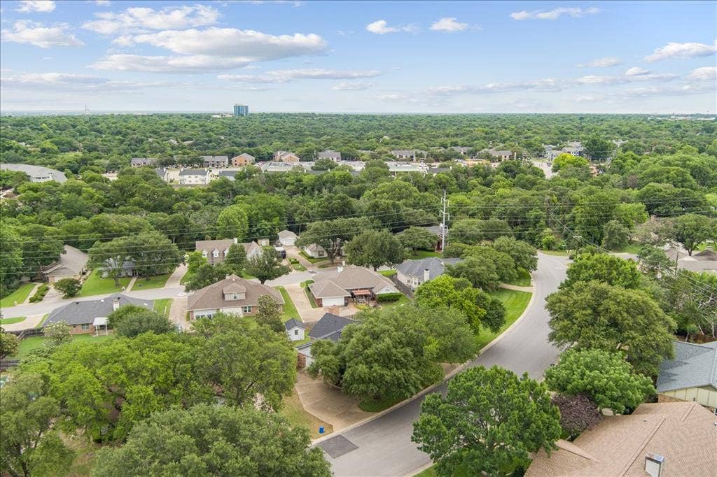 3501 Greenleaf Drive, Waco, TX 76710 3501 Greenleaf Drive, Waco, TX 76710