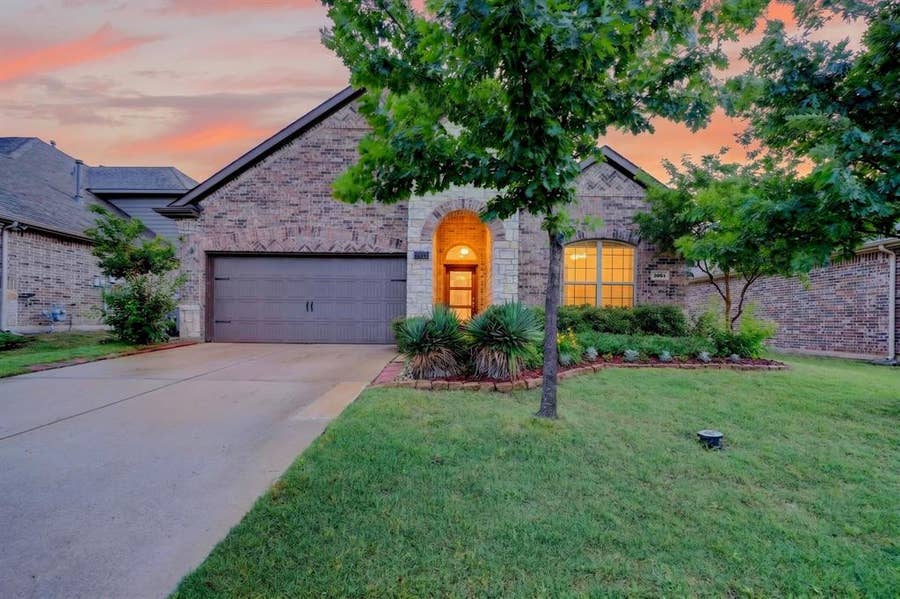 Property photo for 3051 Lily Lane, Heath, TX