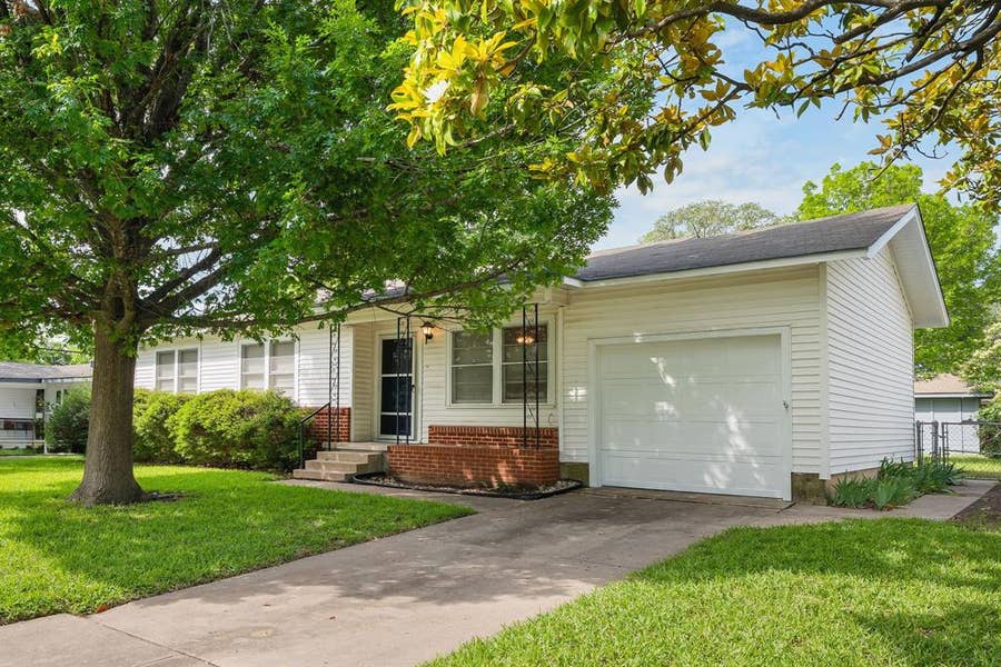 Property photo for 1106 N 66th Street, Waco, TX