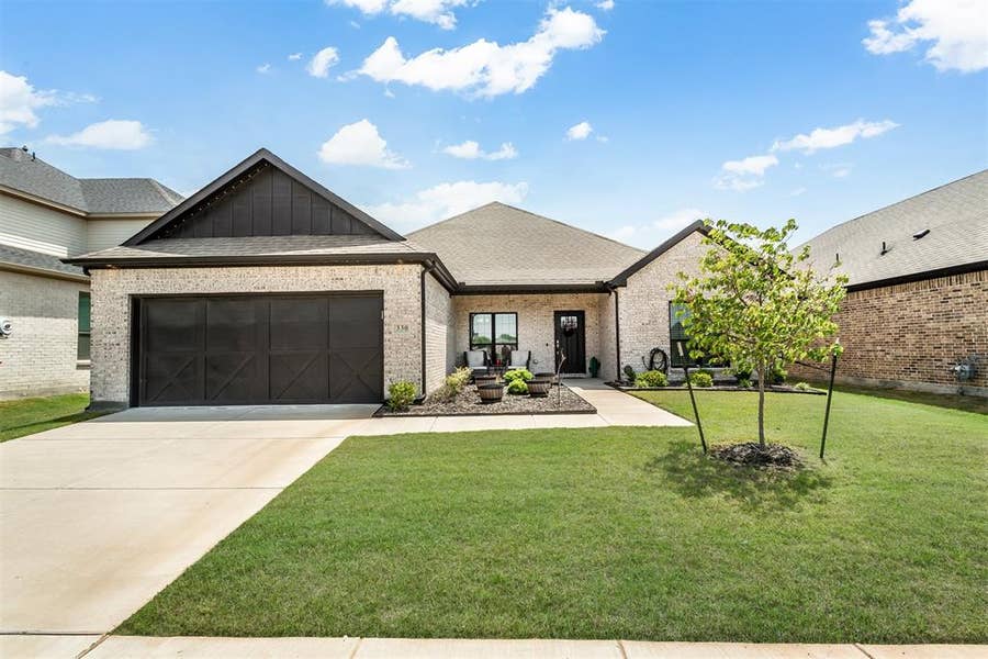 Property photo for 330 Rock Acre Drive, Lavon, TX