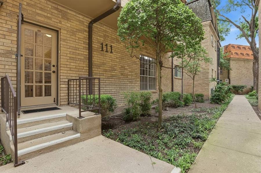 Property photo for 4312 Bellaire Drive S, #111, Fort Worth, TX
