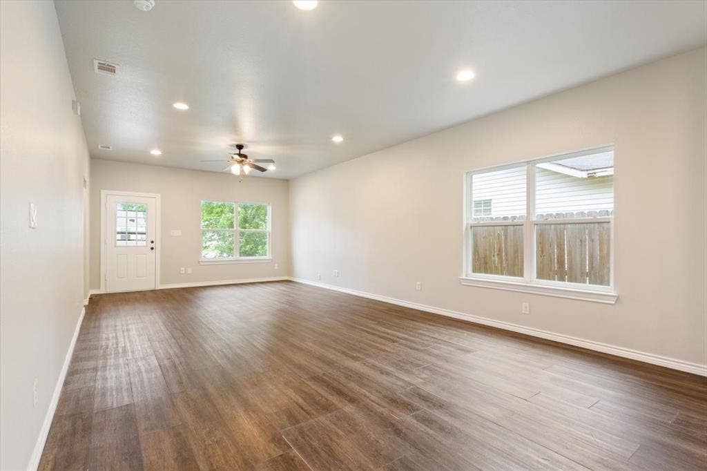 3525 N 24th Street, Waco, TX 76708 3525 N 24th Street, Waco, TX 76708
