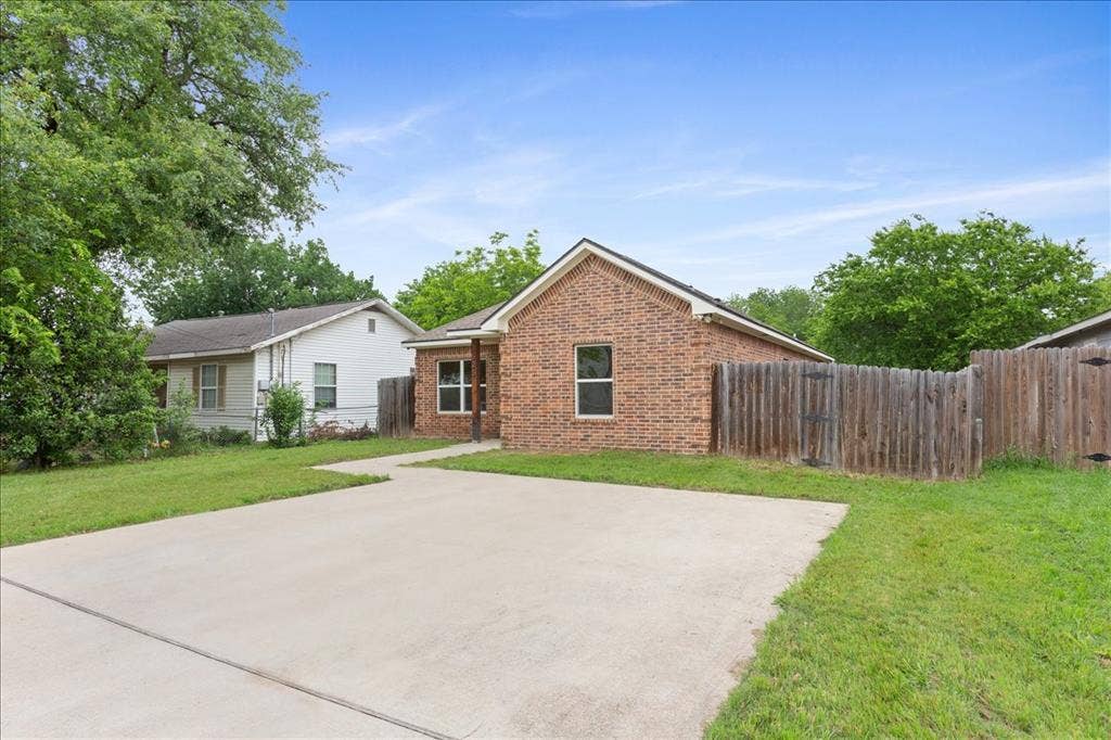3525 N 24th Street, Waco, TX 76708 3525 N 24th Street, Waco, TX 76708