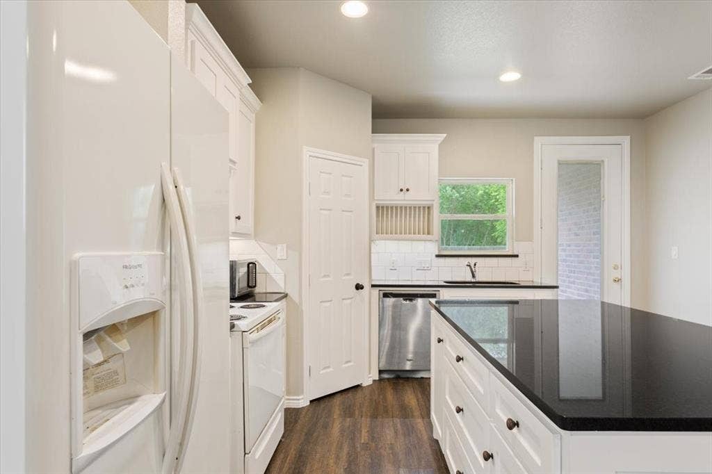 3525 N 24th Street, Waco, TX 76708 3525 N 24th Street, Waco, TX 76708