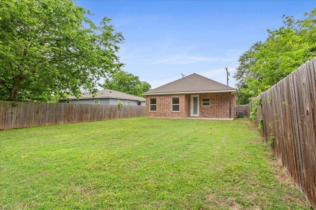 3525 N 24th Street, Waco, TX 76708 3525 N 24th Street, Waco, TX 76708