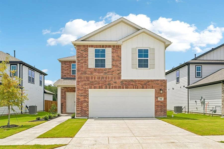Property photo for 308 Sun Harvest Drive, Royse City, TX