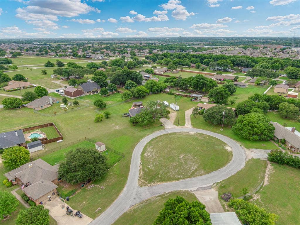 4431 Kings Court, Midlothian, TX 76065 Located on culdesac