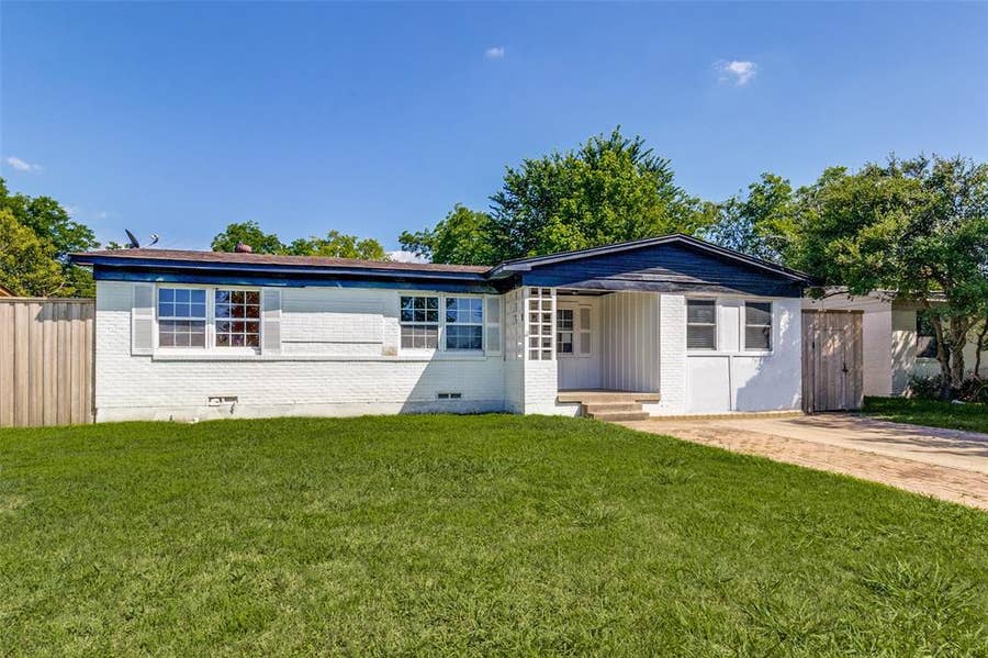 Property photo for 10932 Dunaway Drive, Dallas, TX