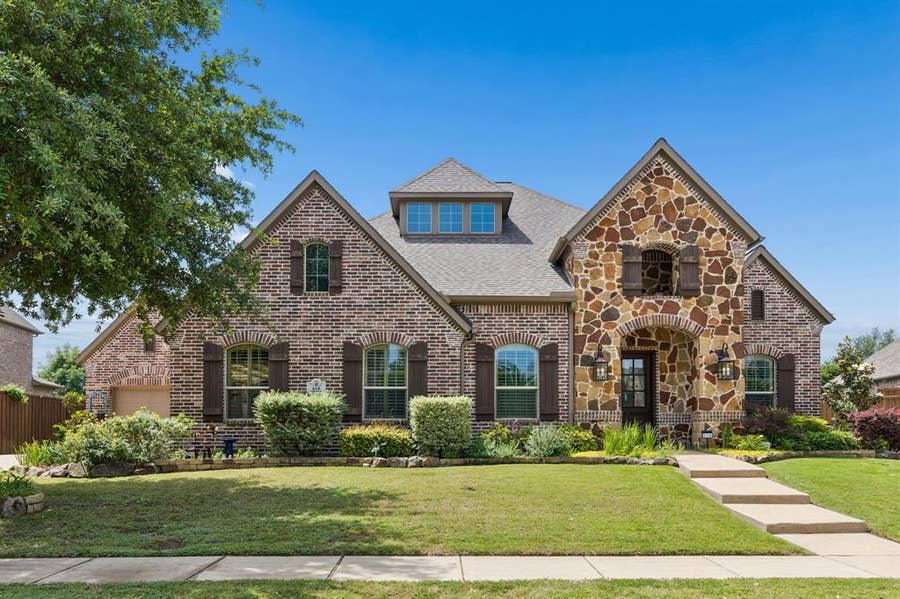 Property photo for 618 Forest Hill Drive, Murphy, TX