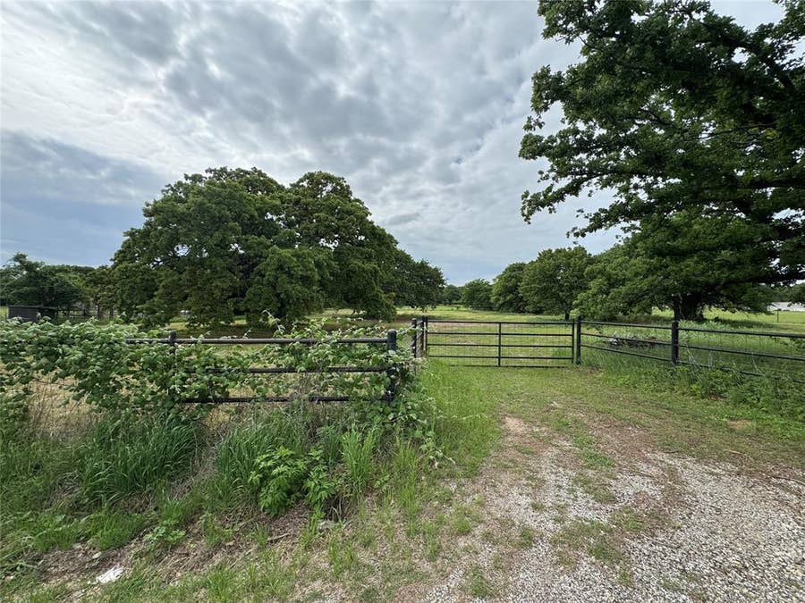 Property photo for 4532 Waples Road, Granbury, TX