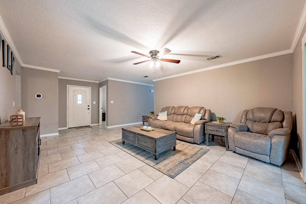 128 Hilltop Drive, Trinidad, TX 75163 128 Hilltop Drive, Trinidad, TX 75163