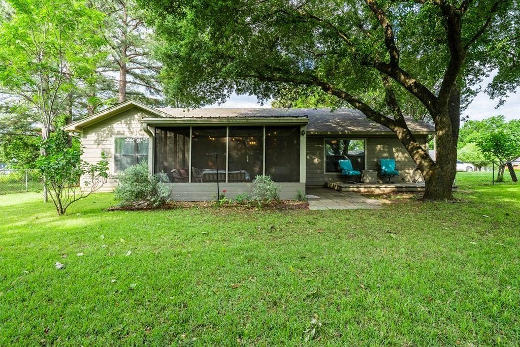 128 Hilltop Drive, Trinidad, TX 75163 128 Hilltop Drive, Trinidad, TX 75163