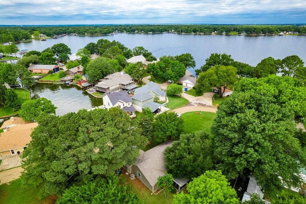 128 Hilltop Drive, Trinidad, TX 75163 128 Hilltop Drive, Trinidad, TX 75163