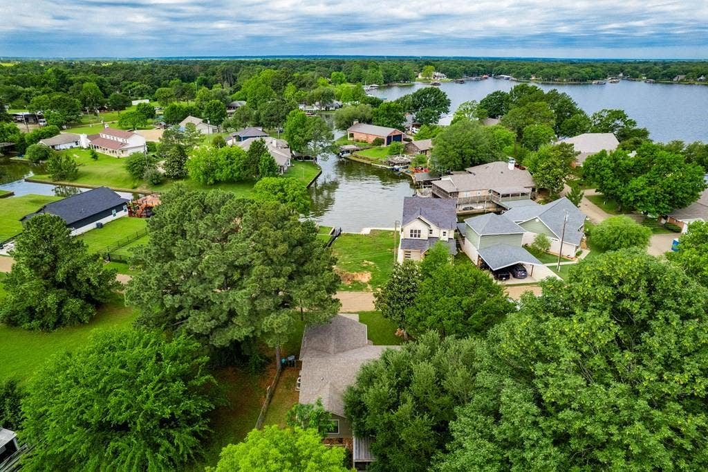 128 Hilltop Drive, Trinidad, TX 75163 128 Hilltop Drive, Trinidad, TX 75163