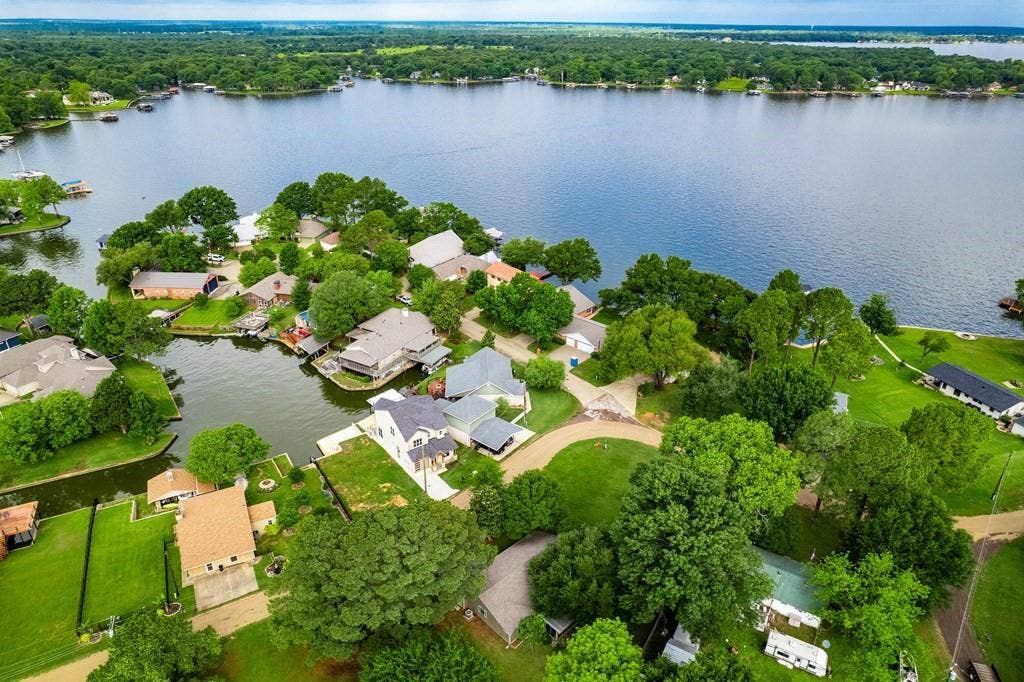 128 Hilltop Drive, Trinidad, TX 75163 128 Hilltop Drive, Trinidad, TX 75163