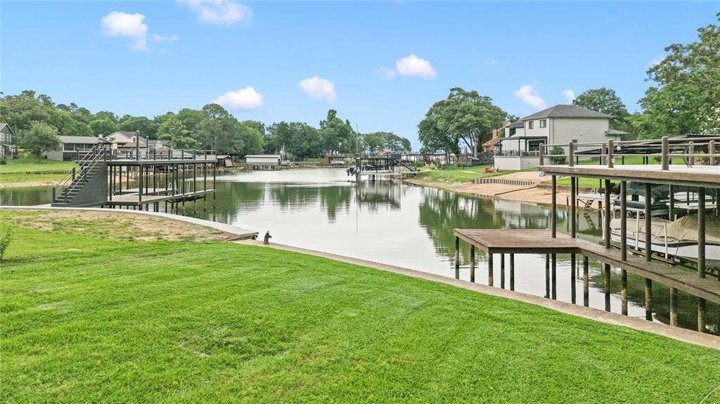 1524 Villa Cove Drive, Tool, TX 75143 Serene waterfront view of a protected, calm-water cove with a manicured lawn and clean, improved shoreline.