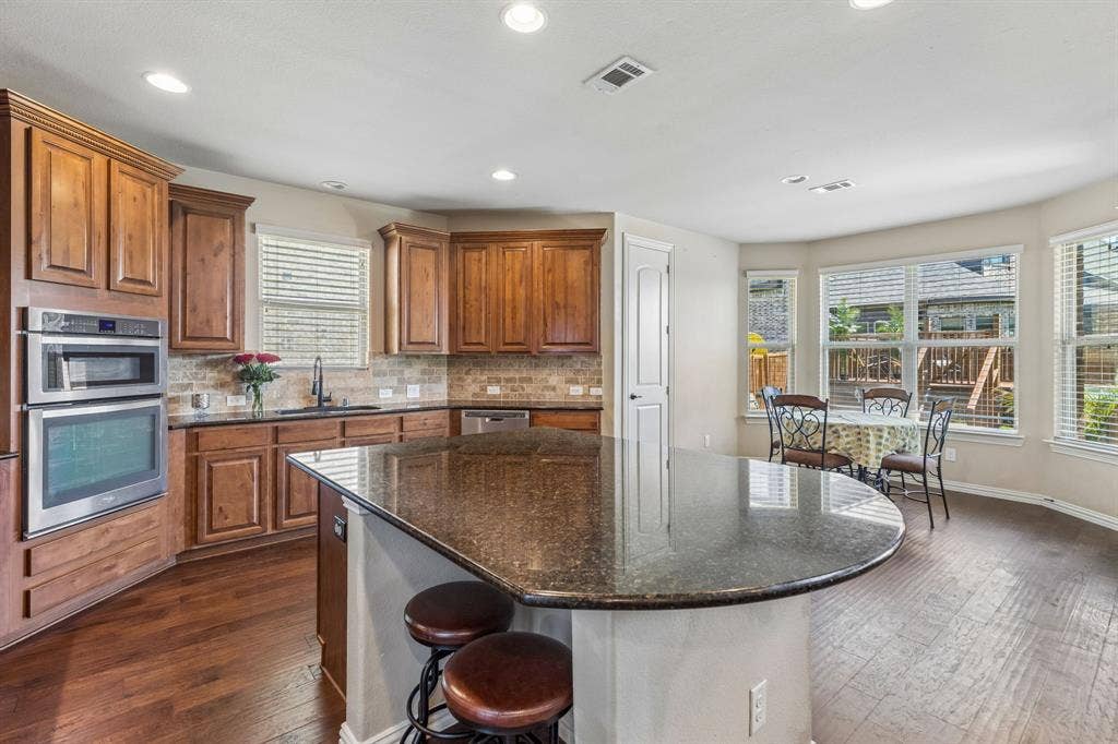 7258 Mirada, Grand Prairie, TX 75054 7258 Mirada, Grand Prairie, TX 75054