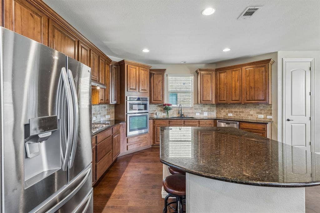 7258 Mirada, Grand Prairie, TX 75054 7258 Mirada, Grand Prairie, TX 75054