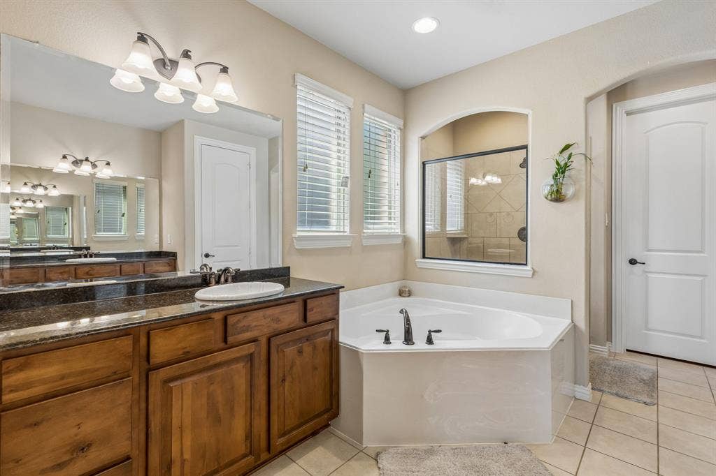 7258 Mirada, Grand Prairie, TX 75054 7258 Mirada, Grand Prairie, TX 75054