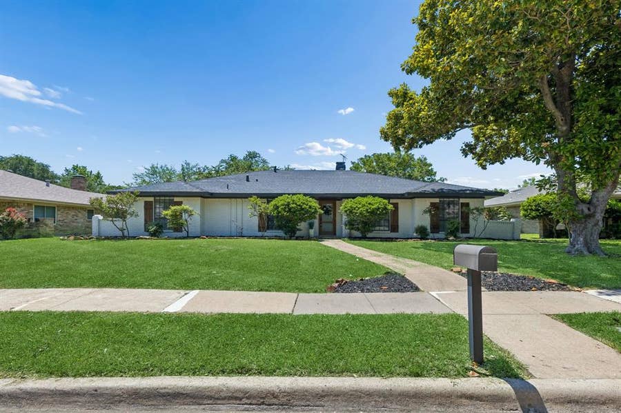 Property photo for 2516 Skiles Drive, Plano, TX
