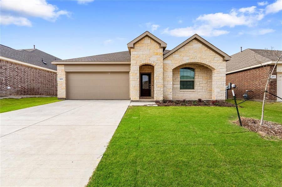 Property photo for 1209 Mesquite Lane, Princeton, TX