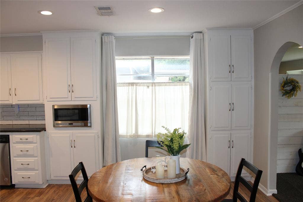 4900 Lake Hurst Drive, Waco, TX 76710 4900 Lake Hurst Drive, Waco, TX 76710