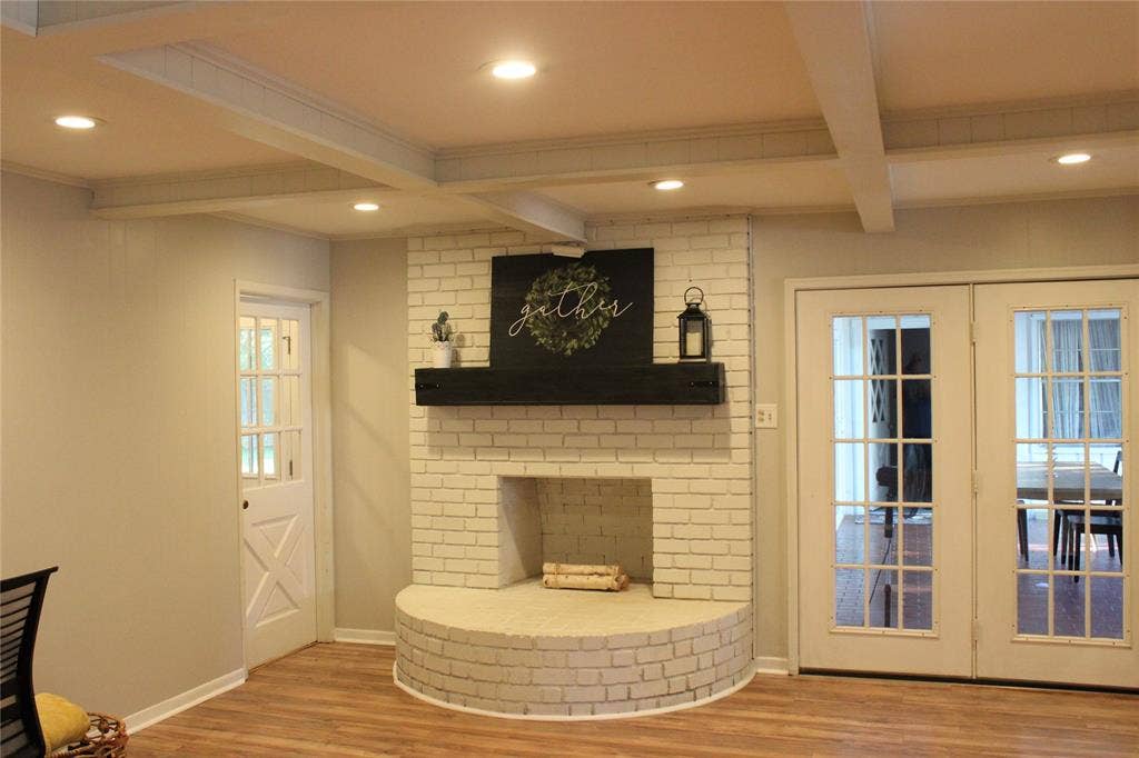 4900 Lake Hurst Drive, Waco, TX 76710 4900 Lake Hurst Drive, Waco, TX 76710