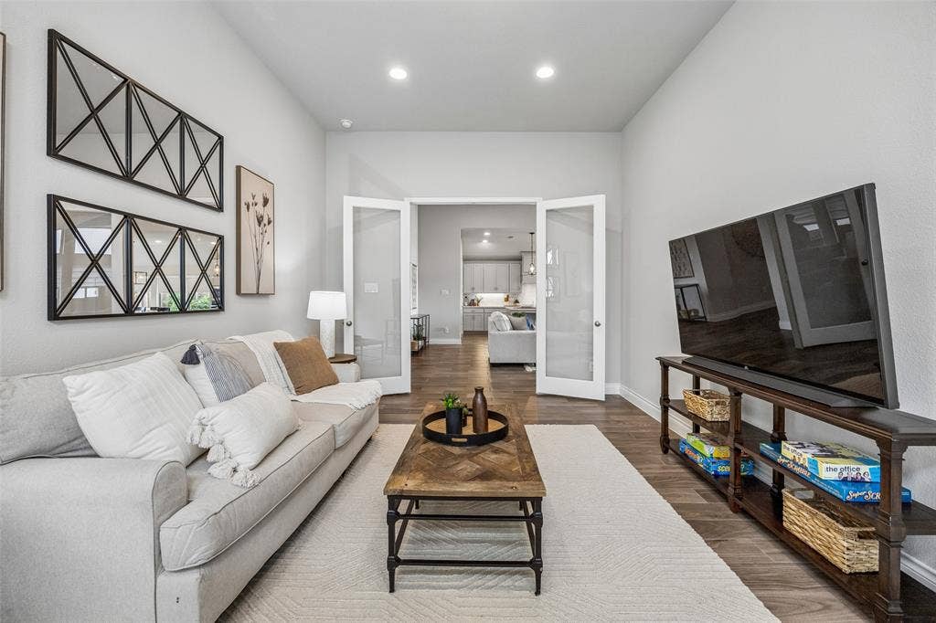 409 Calmwater Cove, McKinney, TX 75071 409 Calmwater Cove, McKinney, TX 75071