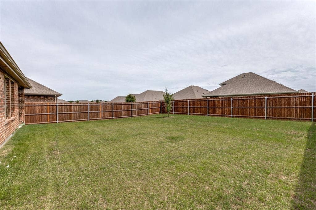 756 Daybreak Lane, Lavon, TX 75166 756 Daybreak Lane, Lavon, TX 75166