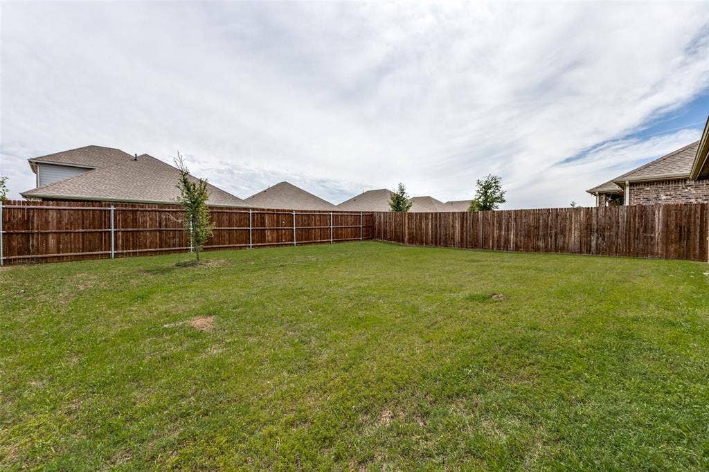 756 Daybreak Lane, Lavon, TX 75166 756 Daybreak Lane, Lavon, TX 75166