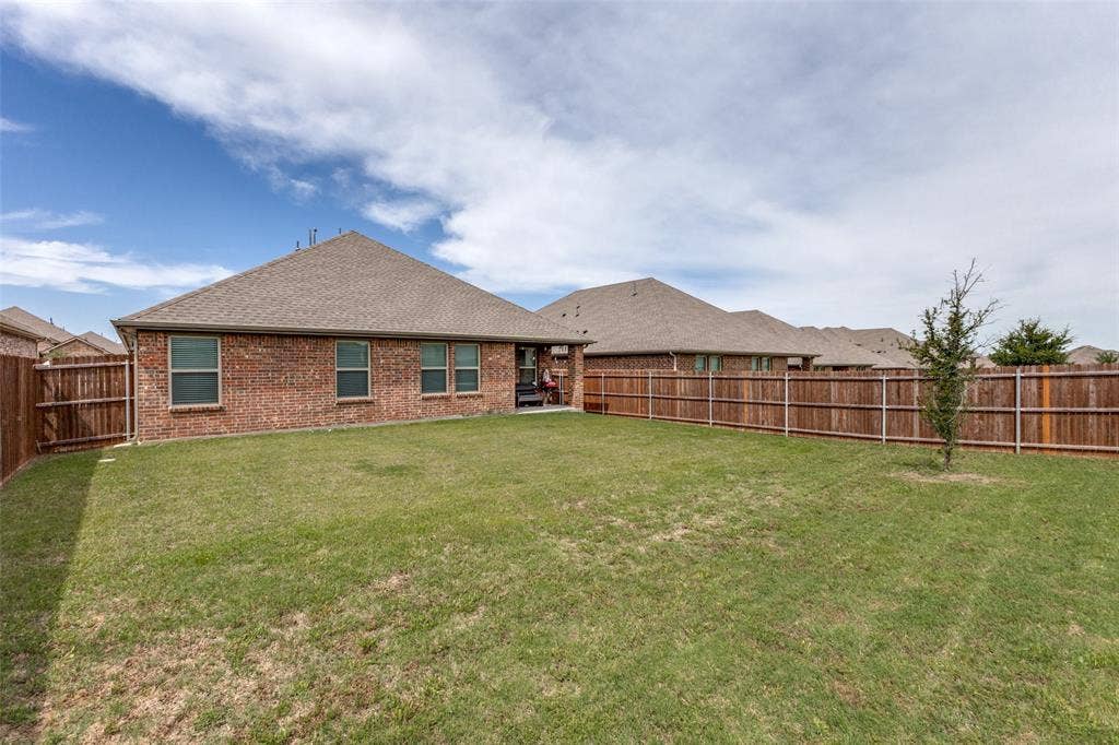 756 Daybreak Lane, Lavon, TX 75166 756 Daybreak Lane, Lavon, TX 75166