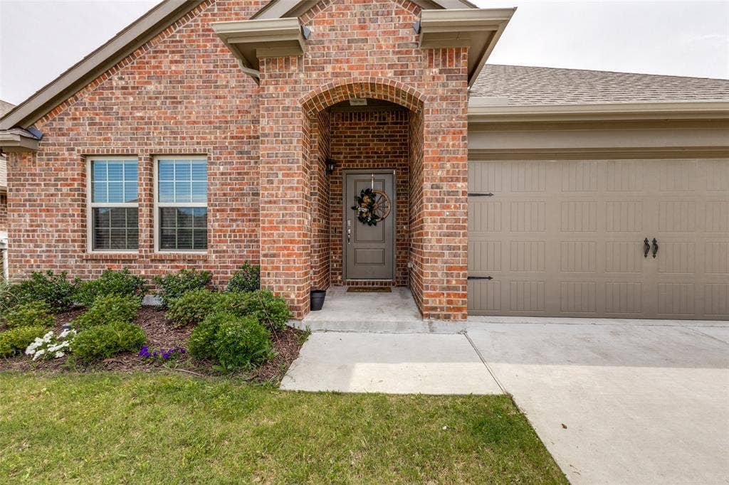 756 Daybreak Lane, Lavon, TX 75166 756 Daybreak Lane, Lavon, TX 75166
