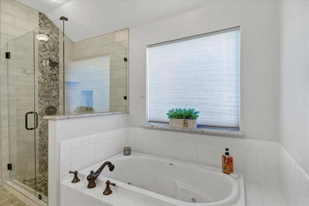 3300 Fountain Way, Granbury, TX 76049 3300 Fountain Way, Granbury, TX 76049