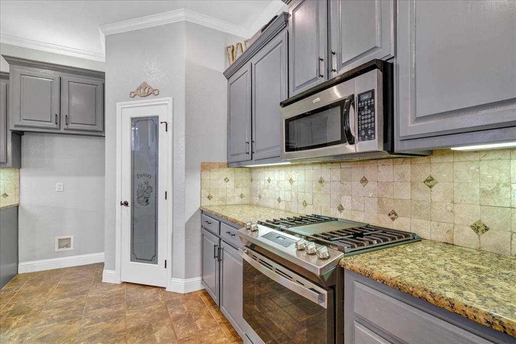 3300 Fountain Way, Granbury, TX 76049 3300 Fountain Way, Granbury, TX 76049