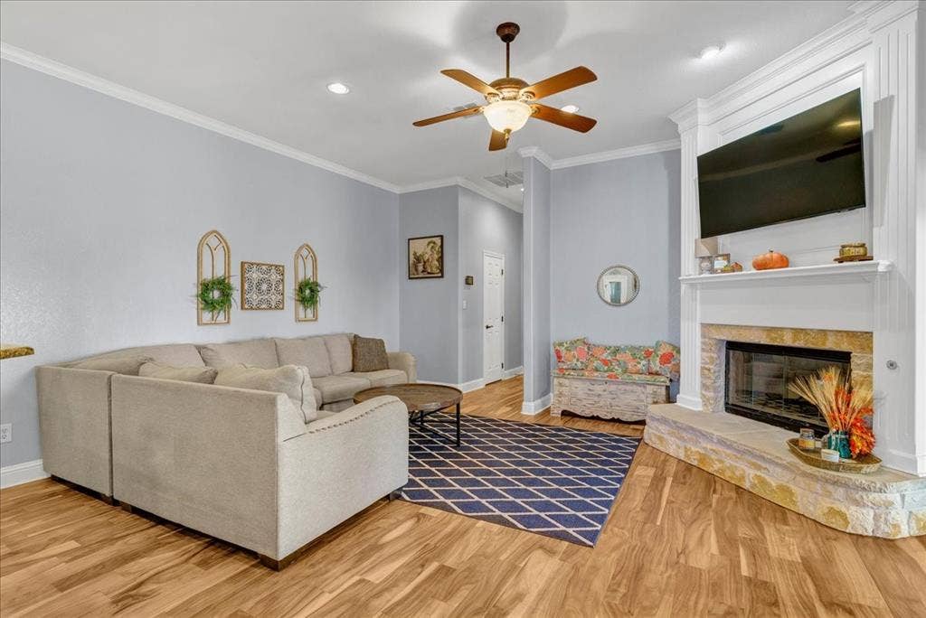 3300 Fountain Way, Granbury, TX 76049 3300 Fountain Way, Granbury, TX 76049