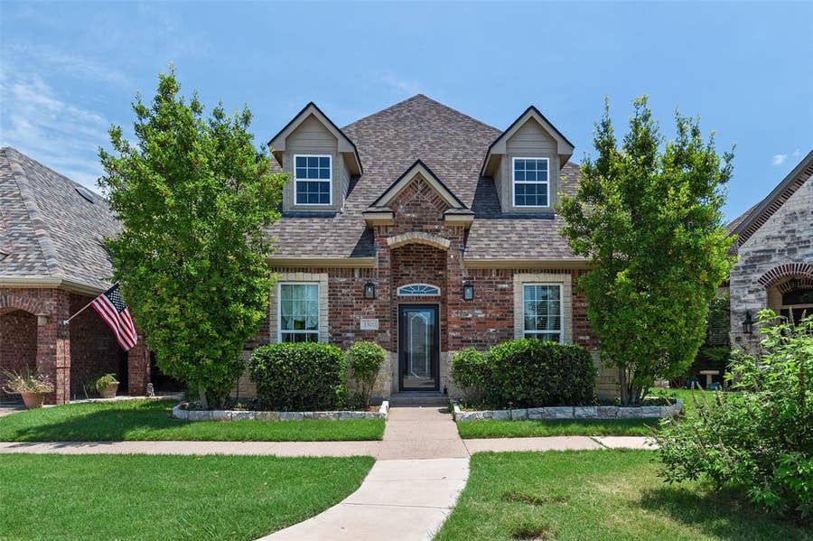 Property photo for 3300 Fountain Way, Granbury, TX