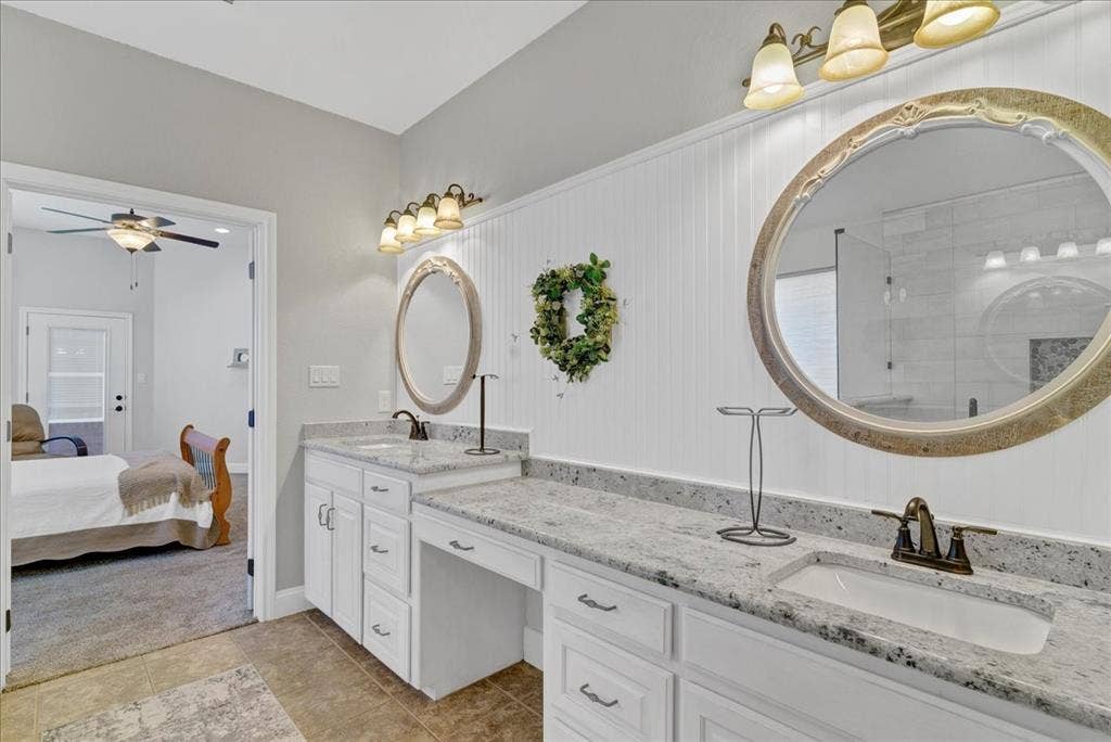 3300 Fountain Way, Granbury, TX 76049 3300 Fountain Way, Granbury, TX 76049