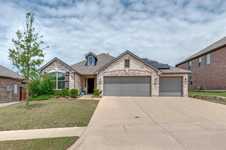 Property photo for 206 Highedge Drive, Fate, TX