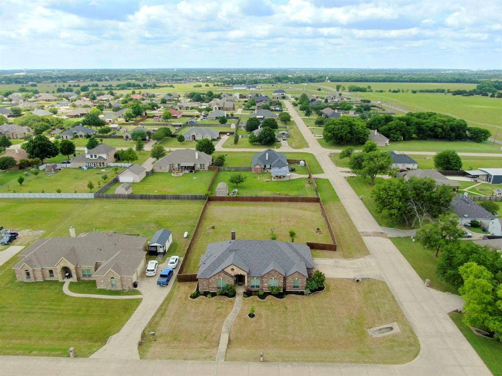 100 Windsor Circle, Waxahachie, TX 75165 100 Windsor Circle, Waxahachie, TX 75165