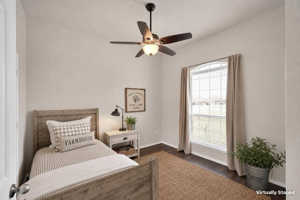 100 Windsor Circle, Waxahachie, TX 75165 Virtually Staged Bedroom