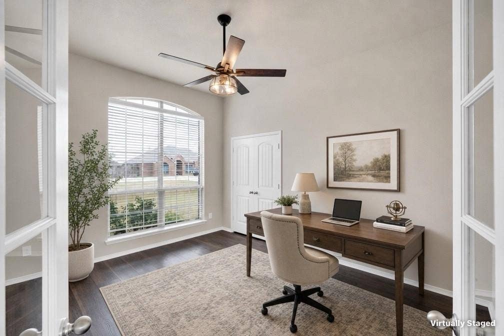100 Windsor Circle, Waxahachie, TX 75165 Vitually Staged Office